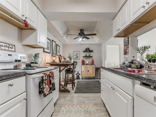 11413 Springhollow Road 707, Oklahoma City, OK 73120