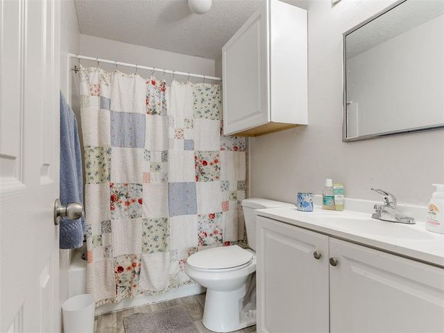 11413 Springhollow Road 707, Oklahoma City, OK 73120