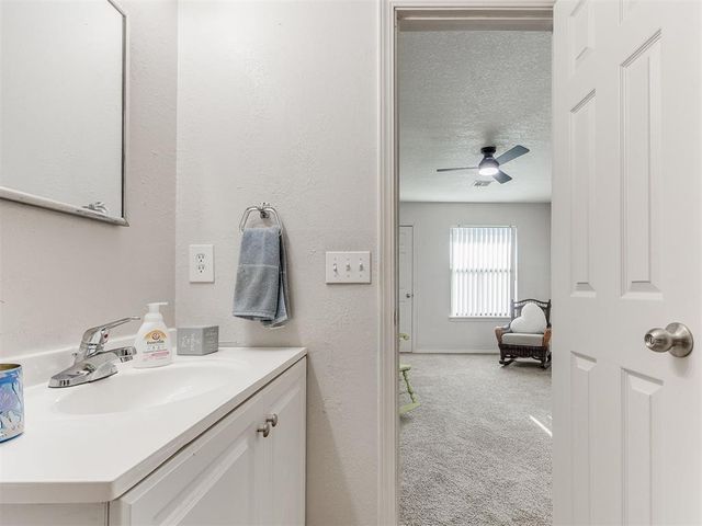 11413 Springhollow Road 707, Oklahoma City, OK 73120