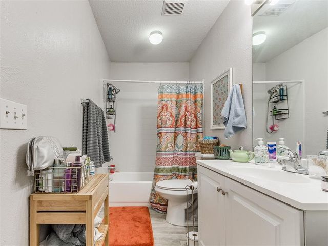 11413 Springhollow Road 707, Oklahoma City, OK 73120