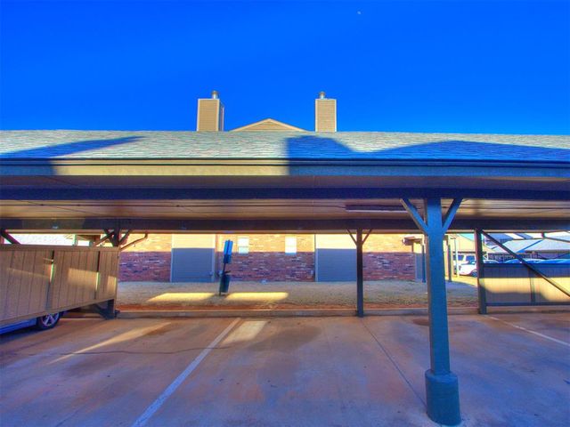 11413 Springhollow Road 707, Oklahoma City, OK 73120