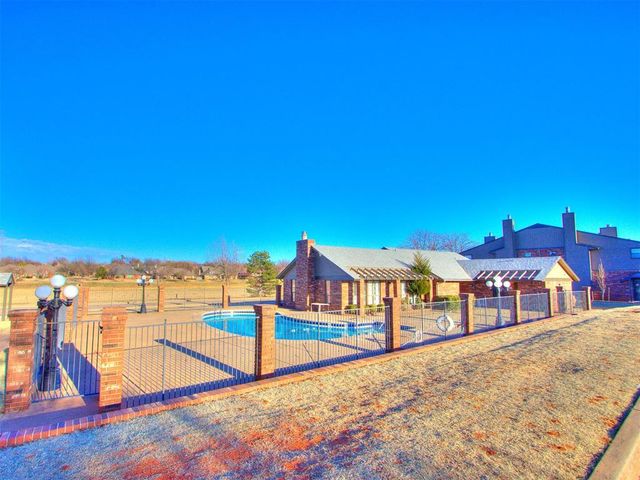 11413 Springhollow Road 707, Oklahoma City, OK 73120