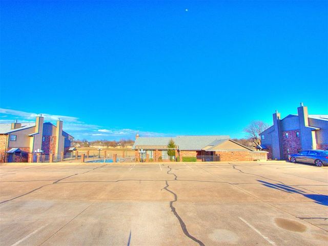 11413 Springhollow Road 707, Oklahoma City, OK 73120