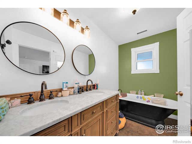 650 Delta Avenue, Akron, CO 80720