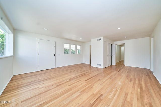 5212 New York Avenue, La Crescenta, CA 91214