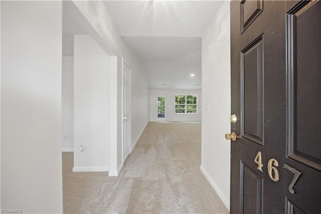 467 Bedford Knoll Drive, Winston-salem, NC 27107