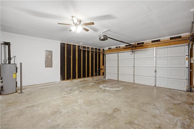 467 Bedford Knoll Drive, Winston-salem, NC 27107