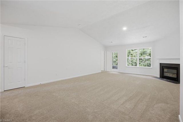467 Bedford Knoll Drive, Winston-salem, NC 27107