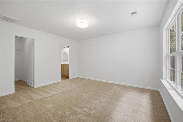 467 Bedford Knoll Drive, Winston-salem, NC 27107