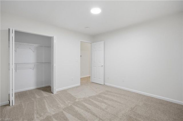 467 Bedford Knoll Drive, Winston-salem, NC 27107