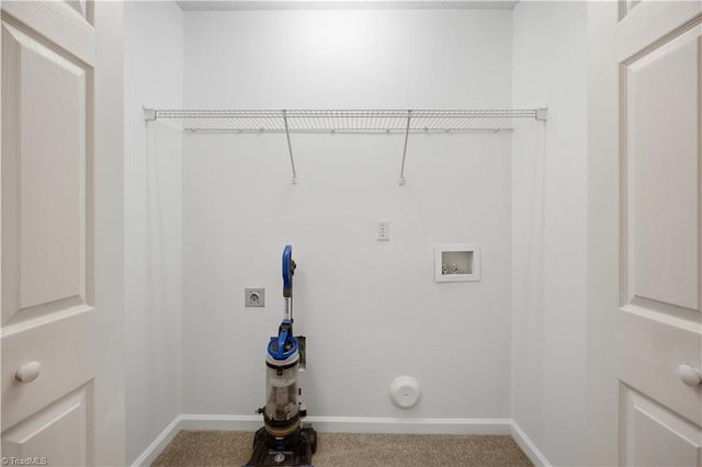 467 Bedford Knoll Drive, Winston-salem, NC 27107