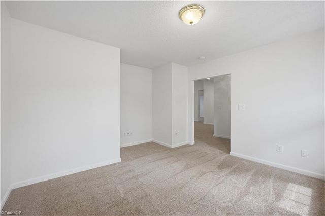 467 Bedford Knoll Drive, Winston-salem, NC 27107
