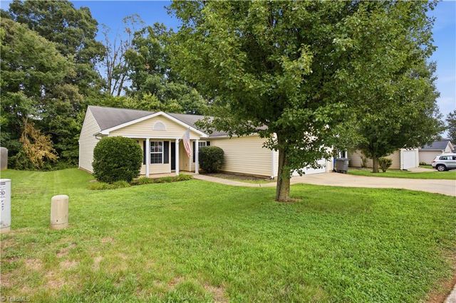 467 Bedford Knoll Drive, Winston-salem, NC 27107