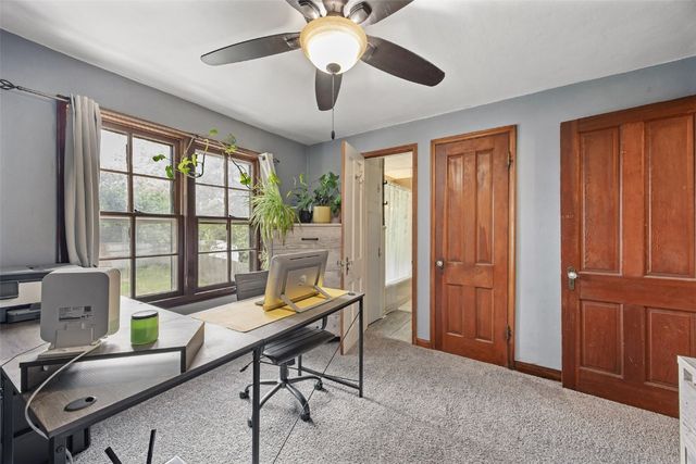 205 21st Street NE, Cedar Rapids, IA 52402