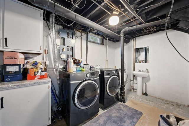 205 21st Street NE, Cedar Rapids, IA 52402