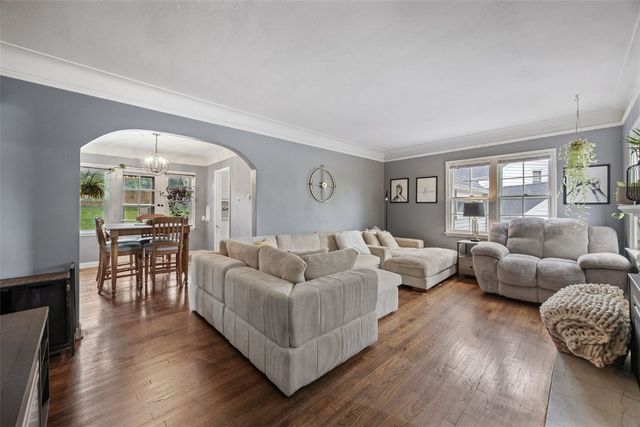 205 21st Street NE, Cedar Rapids, IA 52402