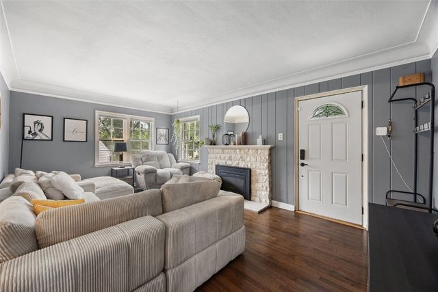 205 21st Street NE, Cedar Rapids, IA 52402