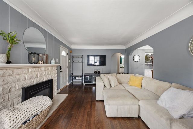 205 21st Street NE, Cedar Rapids, IA 52402