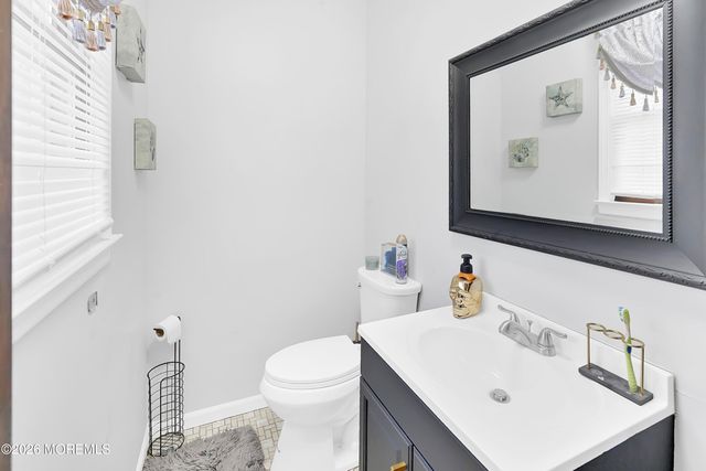 606 Bowsprit Point, Lanoka Harbor, NJ 08734