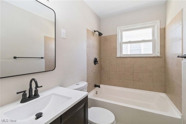 18401 Garden Boulevard, Cleveland, OH 44128