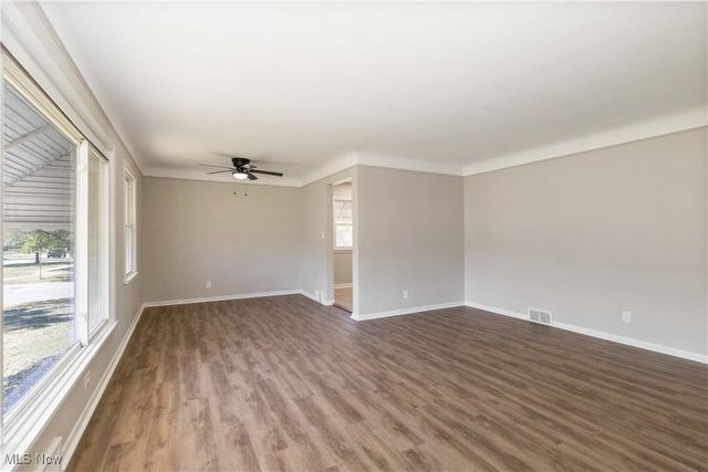 18401 Garden Boulevard, Cleveland, OH 44128