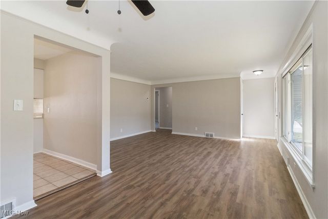 18401 Garden Boulevard, Cleveland, OH 44128