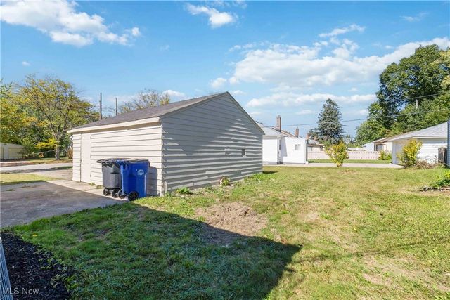 18401 Garden Boulevard, Cleveland, OH 44128