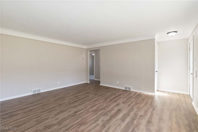 18401 Garden Boulevard, Cleveland, OH 44128