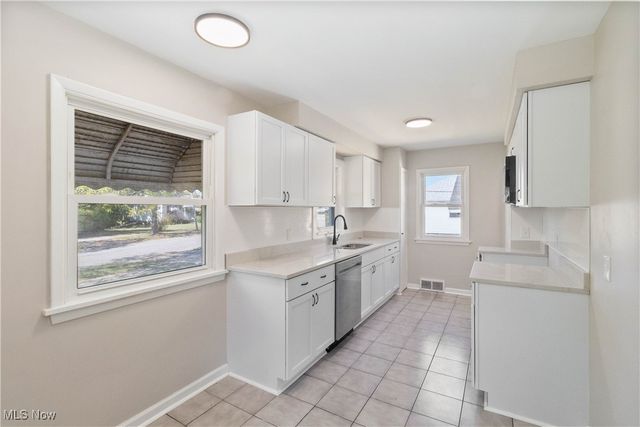 18401 Garden Boulevard, Cleveland, OH 44128