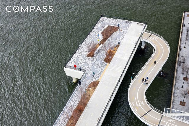 45 Sutton Place S PHI, New York City, NY 10022