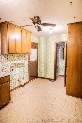 904 S D And H Street, Cleveland, OK 74020