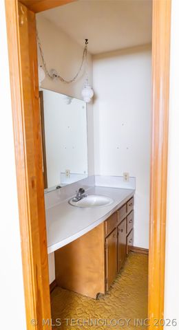 904 S D And H Street, Cleveland, OK 74020