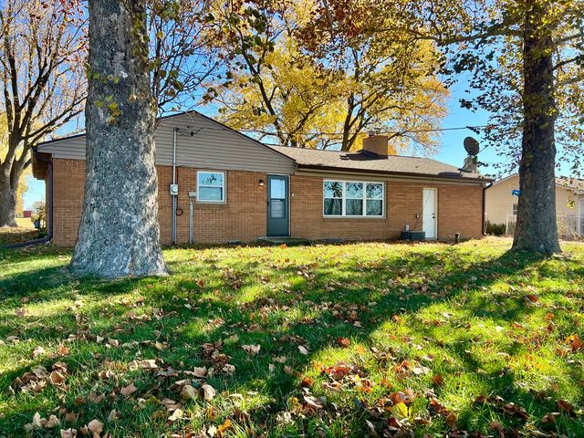 8428 N Shirlane Street, Shirley, IL 61772