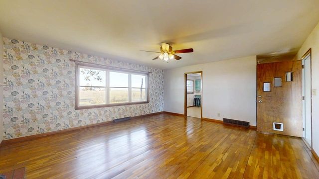 8428 N Shirlane Street, Shirley, IL 61772