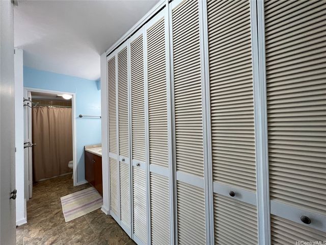 1077 Ala Napunani Street 803, Honolulu, HI 96818