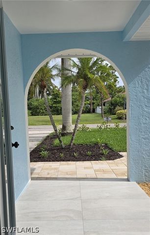 1039 Michigan AVE, Naples, FL 34103