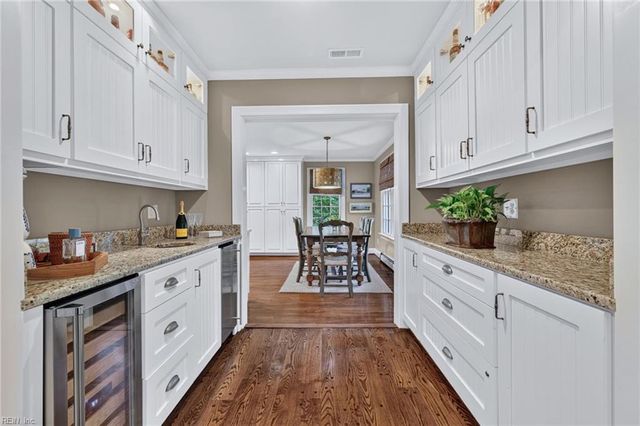 1242 N Bay Shore DR, Virginia Beach, VA 23451