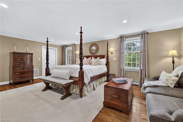 1242 N Bay Shore DR, Virginia Beach, VA 23451