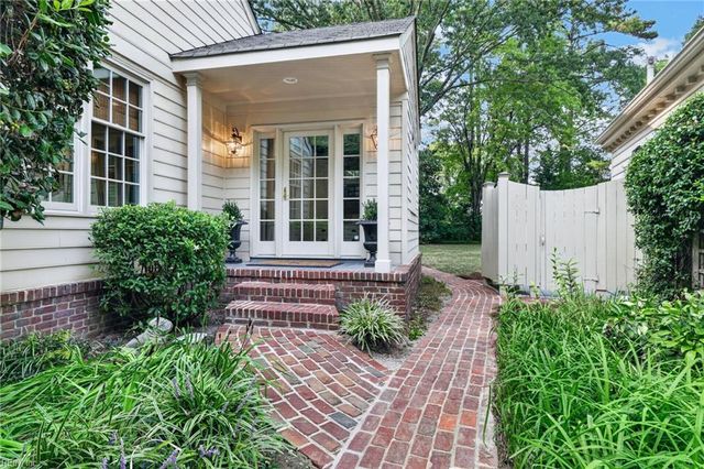 1242 N Bay Shore DR, Virginia Beach, VA 23451