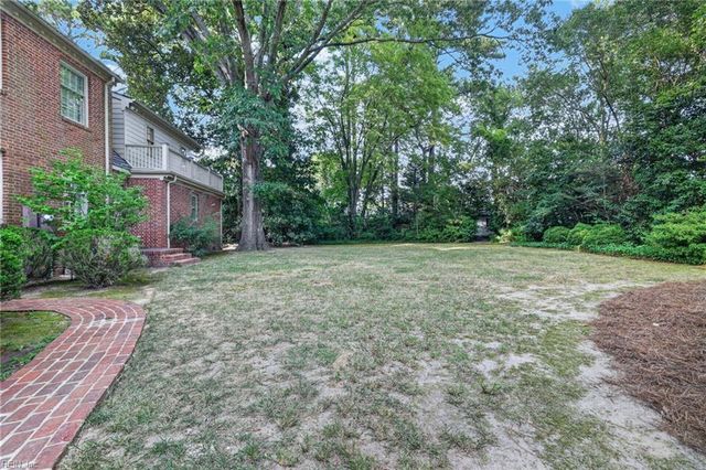 1242 N Bay Shore DR, Virginia Beach, VA 23451