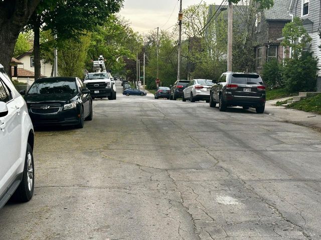 3735 W Kilbourn AVENUE, Milwaukee, WI 53208