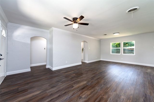 2710 Anderson Street, Irving, TX 75062