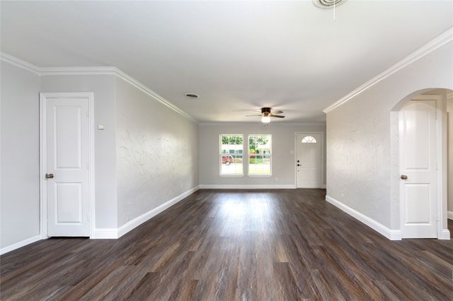 2710 Anderson Street, Irving, TX 75062