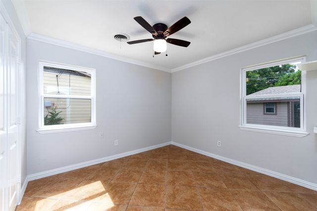 2710 Anderson Street, Irving, TX 75062