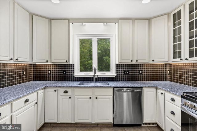 5 APPALOOSA DR, Spotsylvania, VA 22551