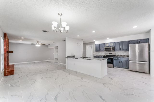 5041 NE 4TH STREET, Ocala, FL 34470