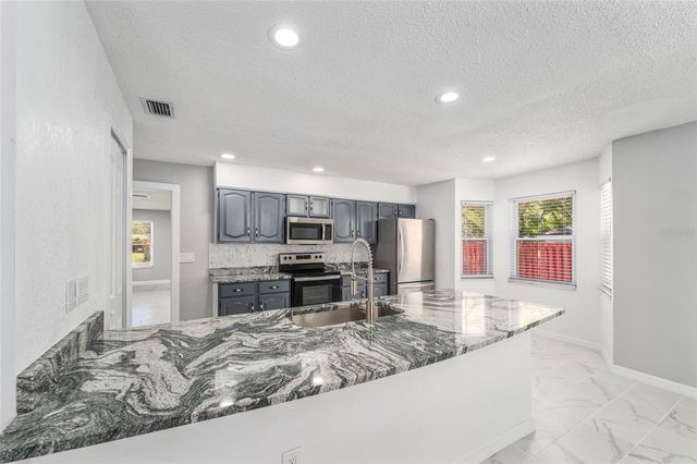 5041 NE 4TH STREET, Ocala, FL 34470