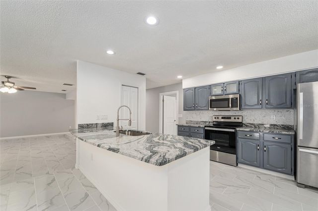 5041 NE 4TH STREET, Ocala, FL 34470