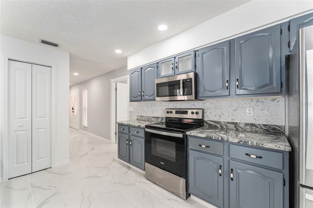 5041 NE 4TH STREET, Ocala, FL 34470