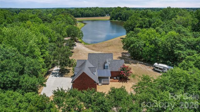 5453 White Plains Church Road, Pageland, SC 29728